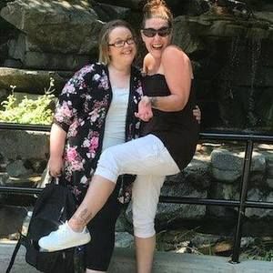 Meet your Posher, Joi